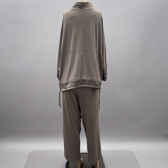 St. John 2 Piece Set Pants Jacket Size XL Brown Casual Athleisure Loungewear - Picture 8 of 16
